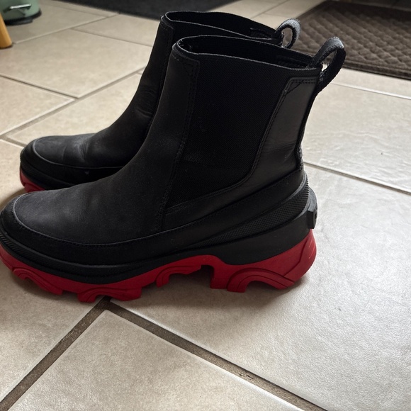 Sorel Boots - Picture 2 of 4